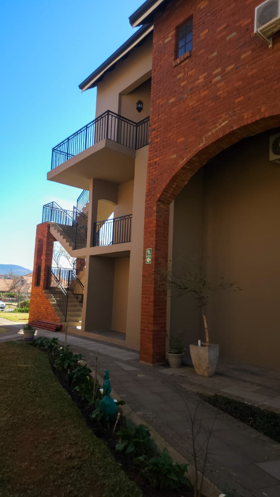 To Let 3 Bedroom Property for Rent in Landsmeer Residential Estate North West